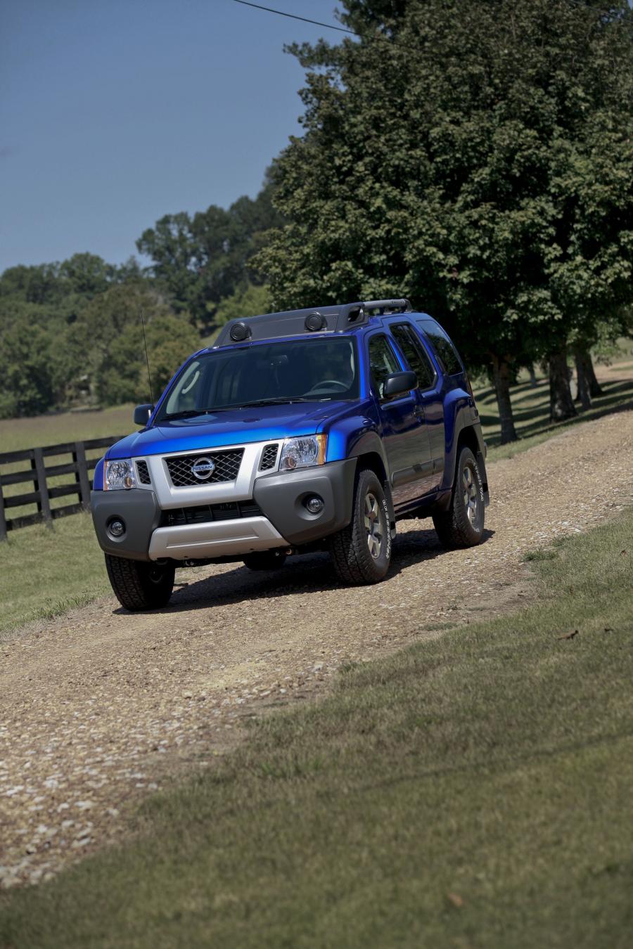 Nissan Xterra 2012 года  (фото 17 из 18)